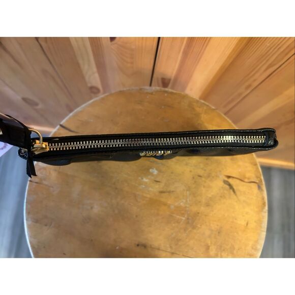 Juicy Liquorice Wristlet NWT (5423) - Picture 5 of 8